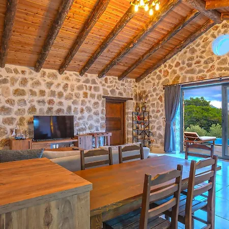 Querencia Отель Каш